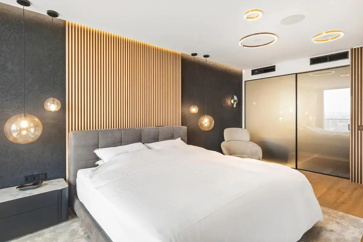 Appartamento Luxurious Penthouse Triiiple Towers - What'App - 0034-656-619-782 - For Reservations! Vienna
